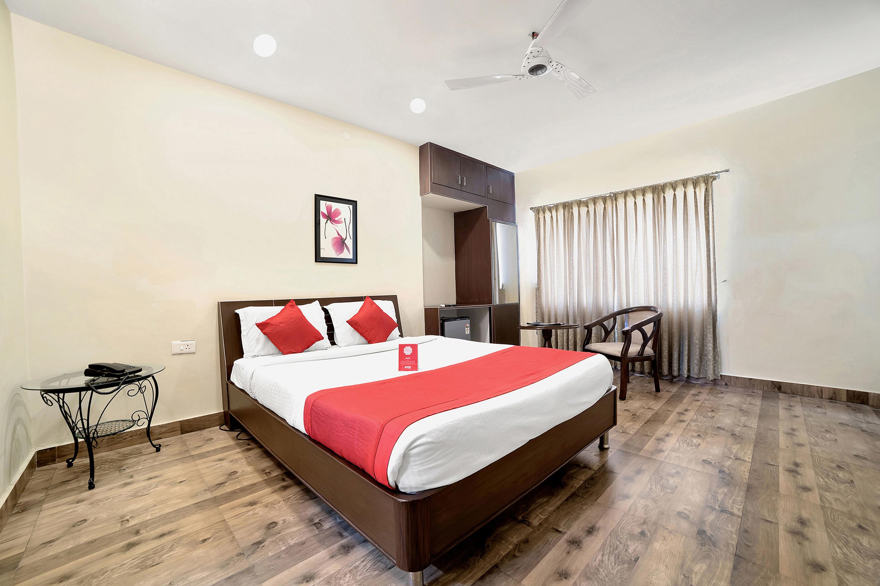 Oyo 674 Apartment Hotel Manar Luxury Suites Гайдарабад Екстер'єр фото